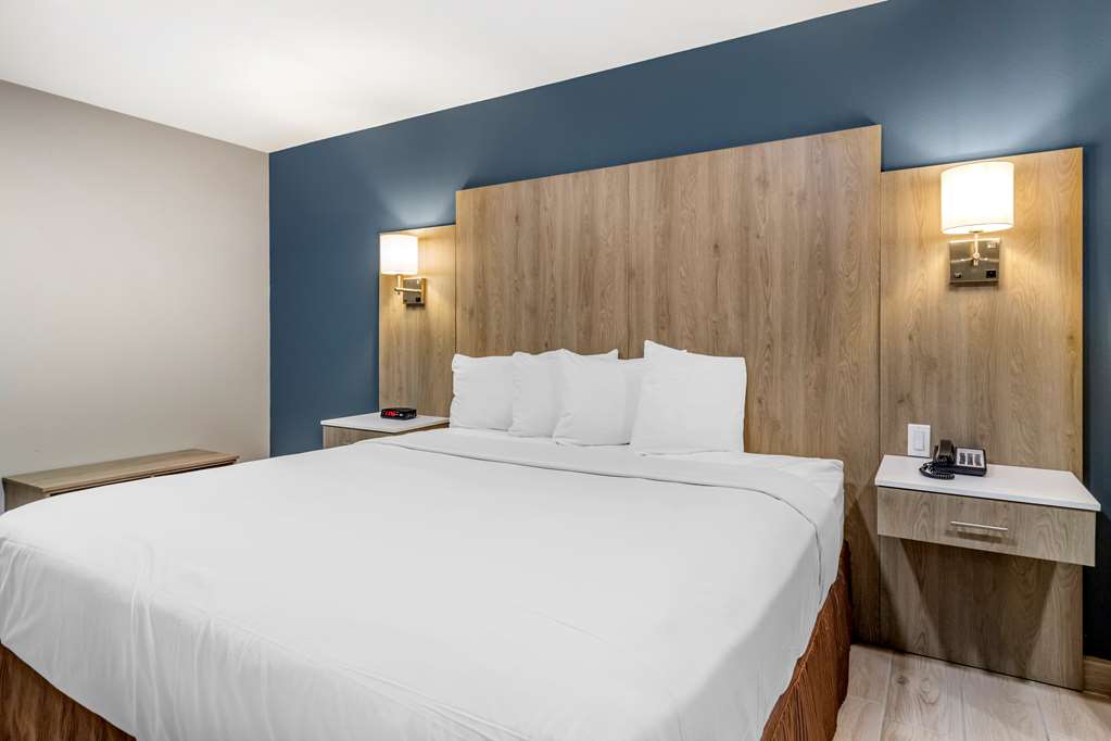 Best Western Plus Edinburg Inn & Suites - photo 26