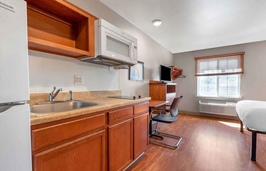 Extended Stay America Select Suites Colorado Springs - photo 7