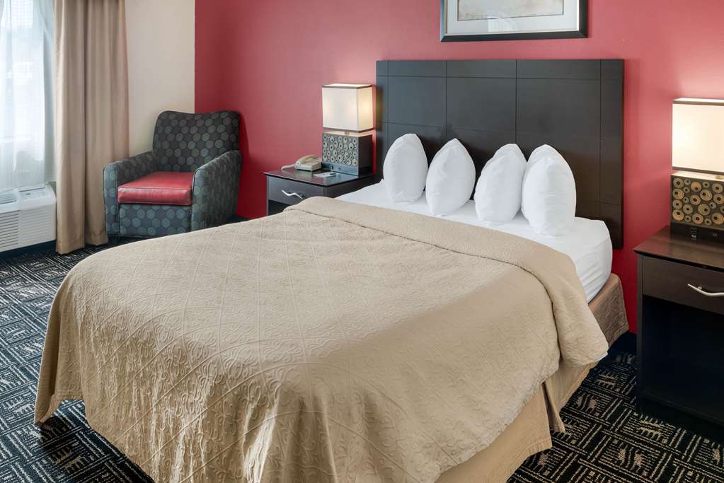Quality Inn & Suites Mankato East - photo 11