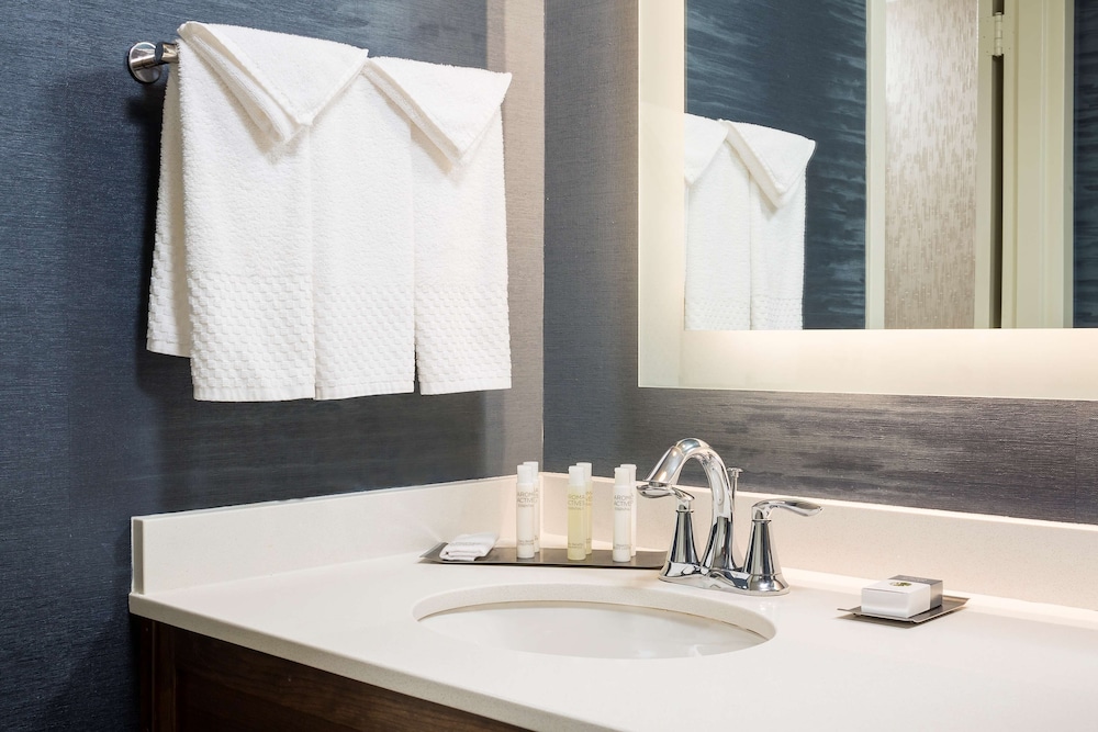 DoubleTree by Hilton Boston Andover - photo 19