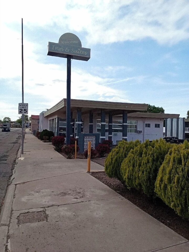 Welcome Inn And Suites - photo 27