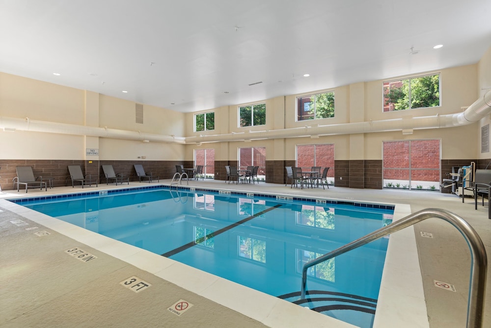 Fairfield Inn & Suites by Marriott Hickory - photo 15