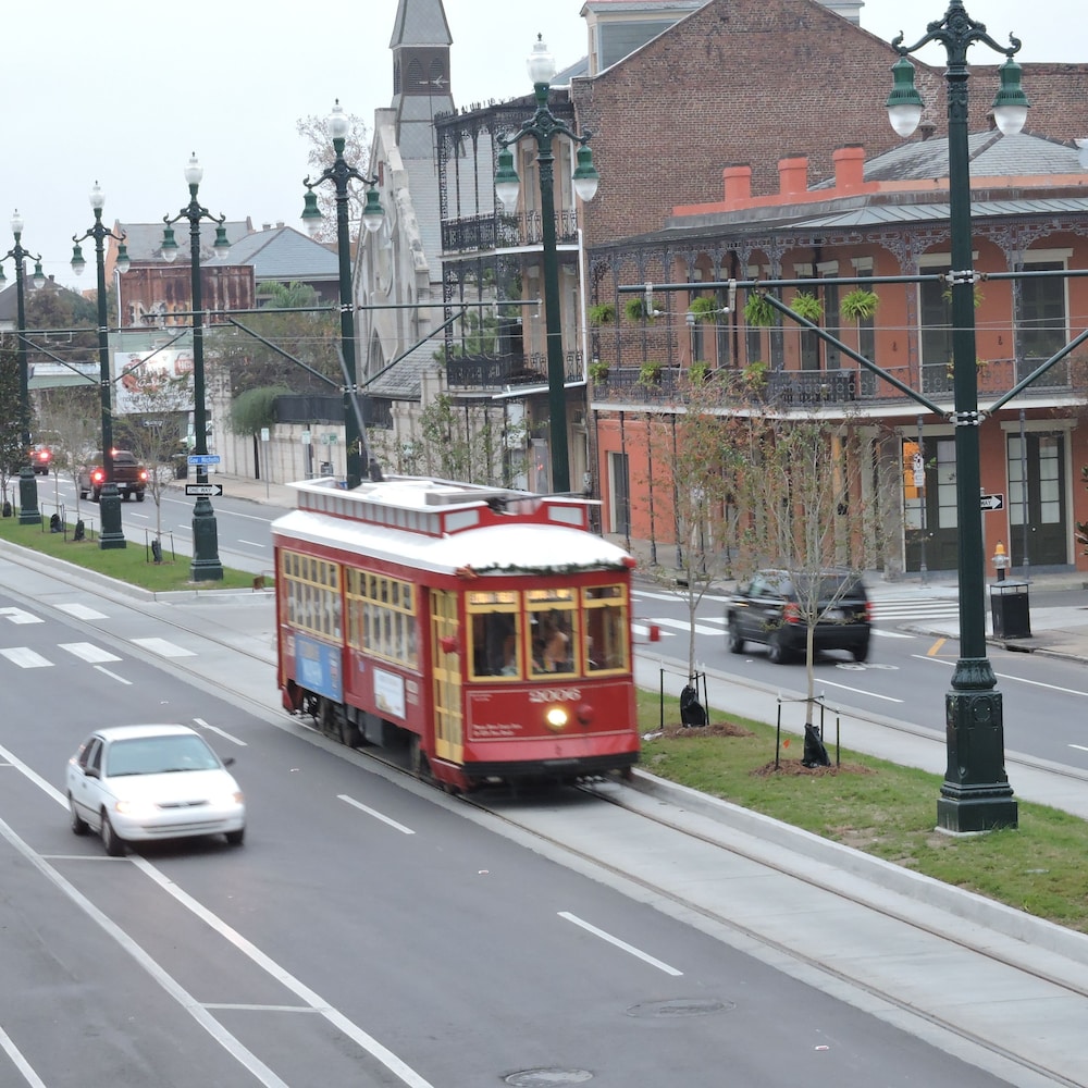 New Orleans Courtyard Hotel and Suites by the French Quarter - photo 28