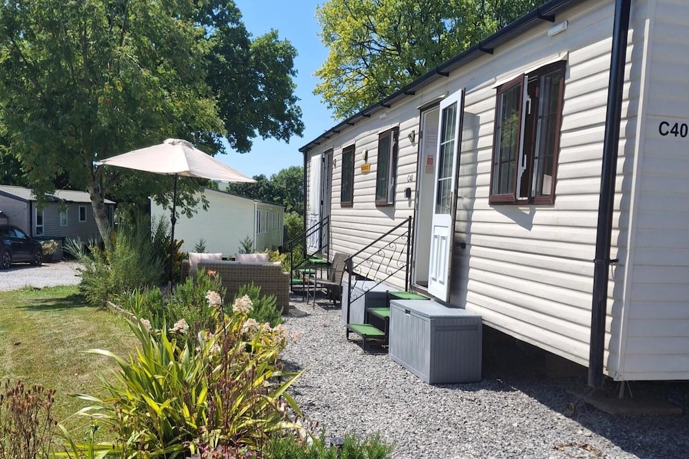 Llanarmon yn ial 3 bed Caravan Sleeps 6 — hotel in Mold