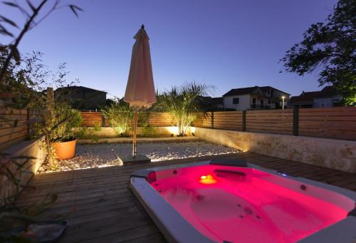 Villa Lojena luxury studio with Jacuzzi id 112 — 4-Star Luxury Hotel in Murter, Croatia