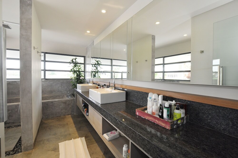 Posh Canggu Villa Ashley — 4-Star Luxury Hotel in Canggu, Indonesia