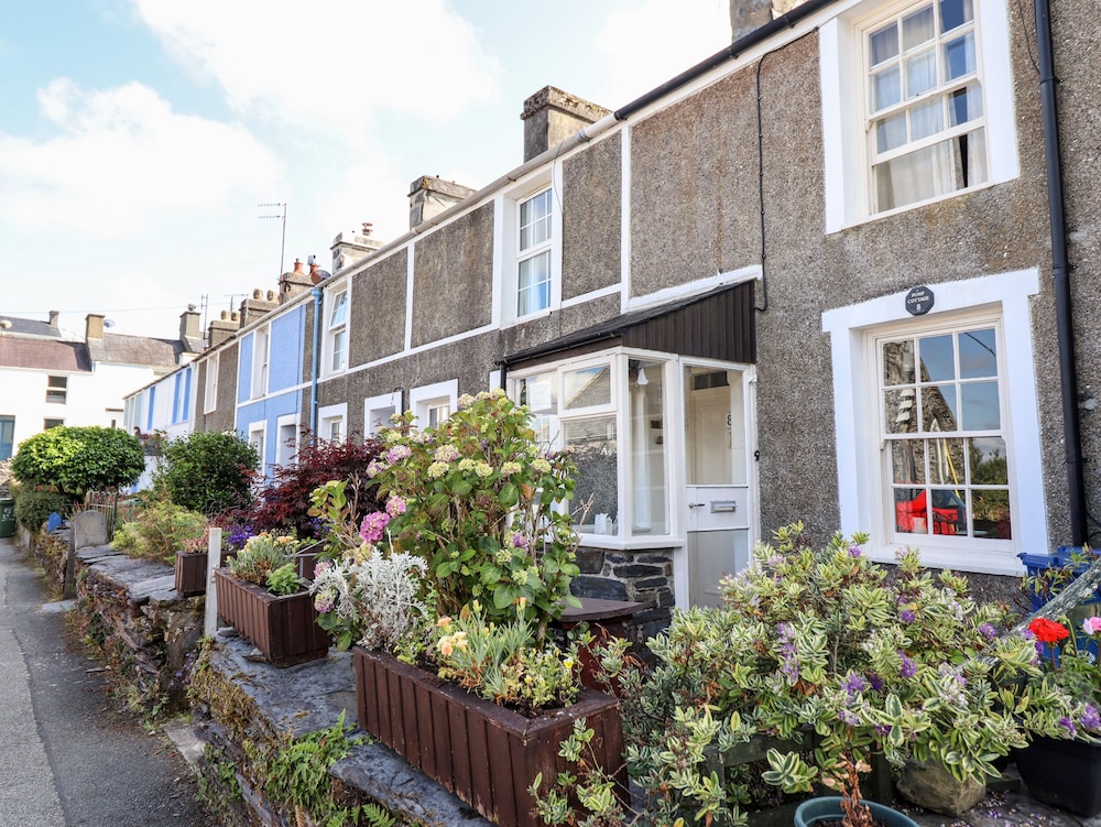 Pump Cottage 8 Glyn Terrace — 4-Star Luxury Hotel in Porthmadog, United Kingdom