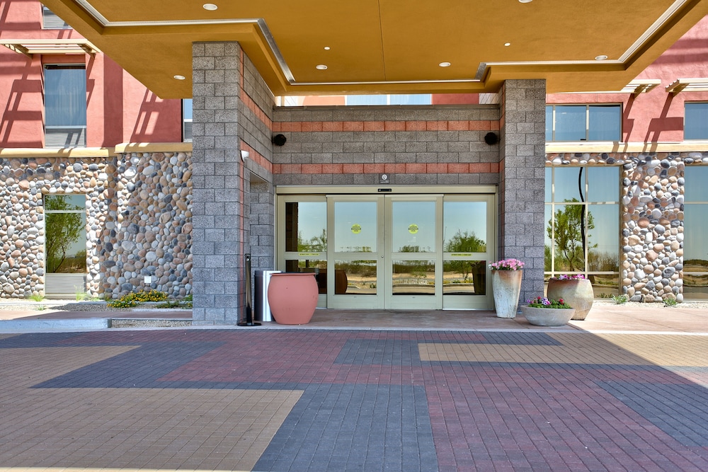 Hampton Inn & Suites Scottsdale at Talking Stick - photo 38