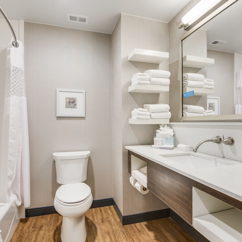 Hampton Inn & Suites Dallas Ft. Worth Airport South - photo 28