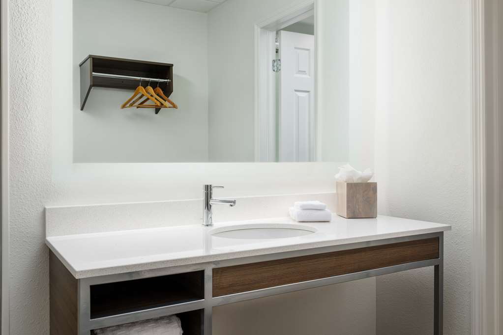 Best Western Naples Inn & Suites - photo 16