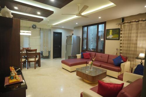 Elegant 3BR Apt in Mohali By Especial Rentals