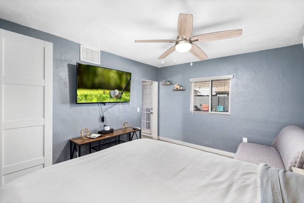 Central Phoenix Casita With Beautiful Patio Unit B — Phoenix