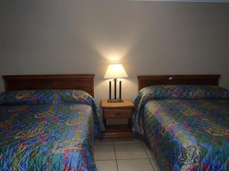 Catalina Motel - photo 6