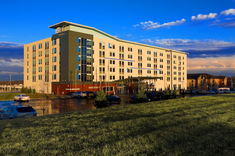 Aloft Mount Laurel - featured photo