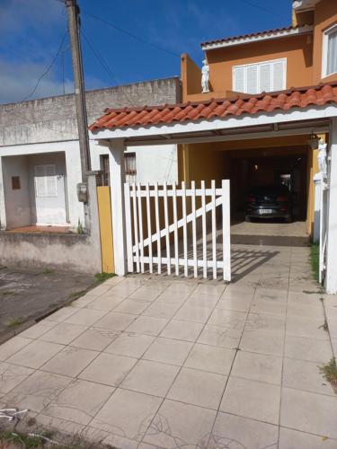 Acomodação Central Fundos — hotel in Sao Lourenco Do Sul