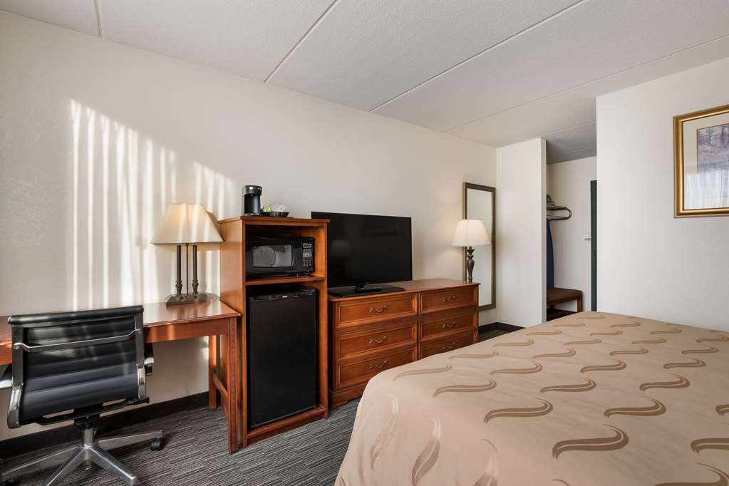 Clarion Hotel & Convention Center Joliet - photo 12