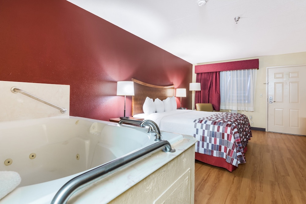 Red Roof Inn Conroe North Willis - photo 12