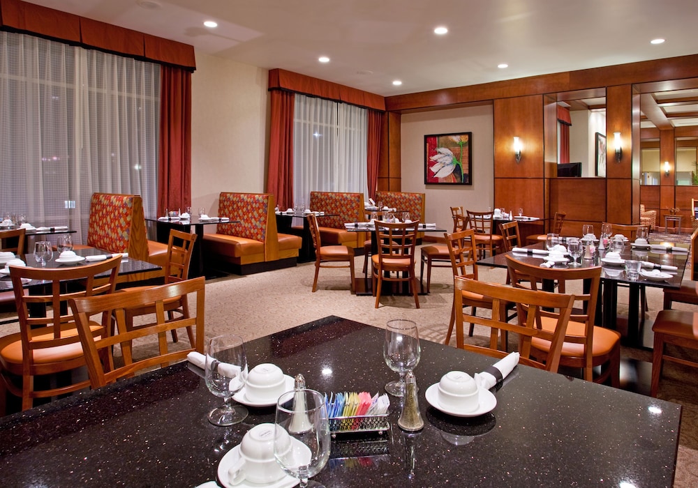 Holiday Inn Purdue Fort Wayne by IHG - photo 19