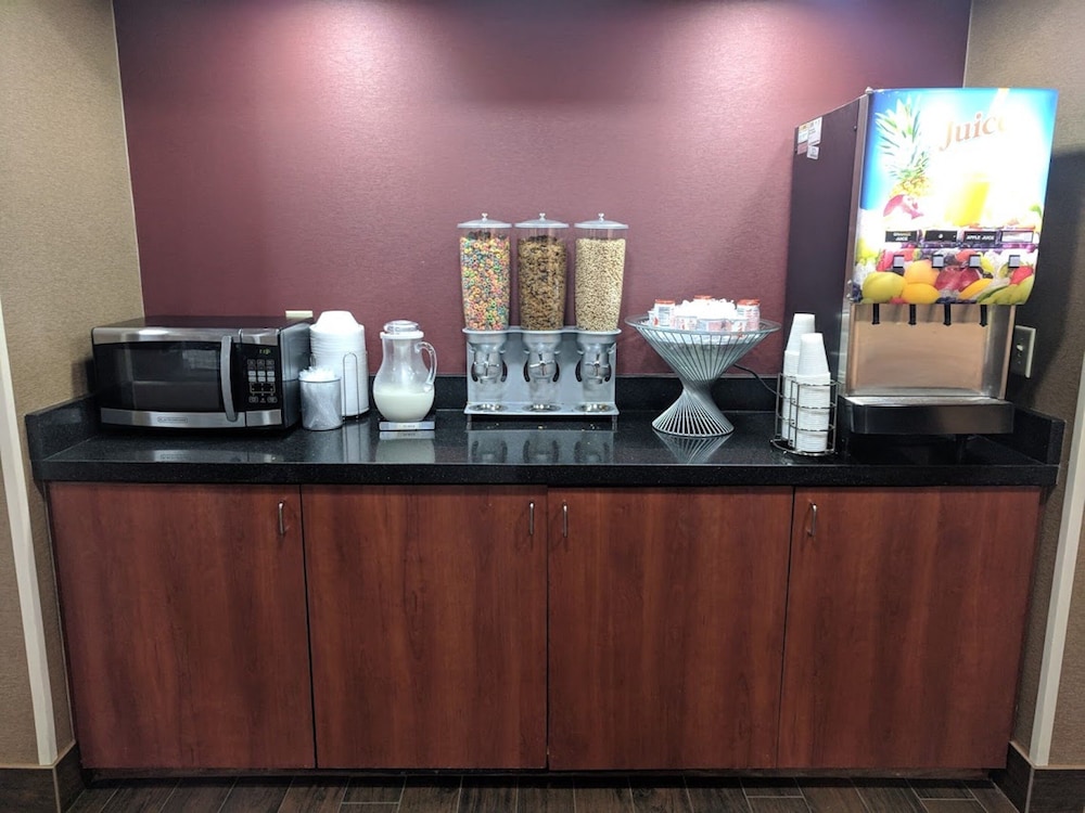 Red Roof Inn Prattville - photo 38