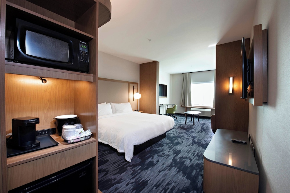 Fairfield Inn & Suites by Marriott Dayton North - photo 10