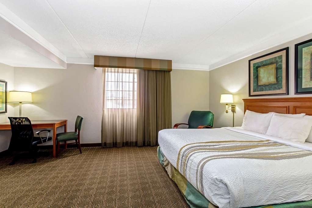 La Quinta Inn by Wyndham Denver Northglenn - photo 34