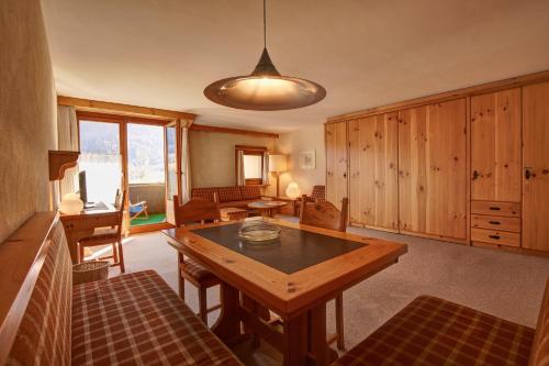 Chesa Munteratsch 1 Zimmerwohnung 203 Typ B — 4-Star Luxury Hotel in Silvaplana, Switzerland