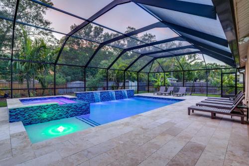 Heated Pool and Spa 4 Mi to Beach Seminole Home — 4-Star Luxury Hotel in Seminole, United States