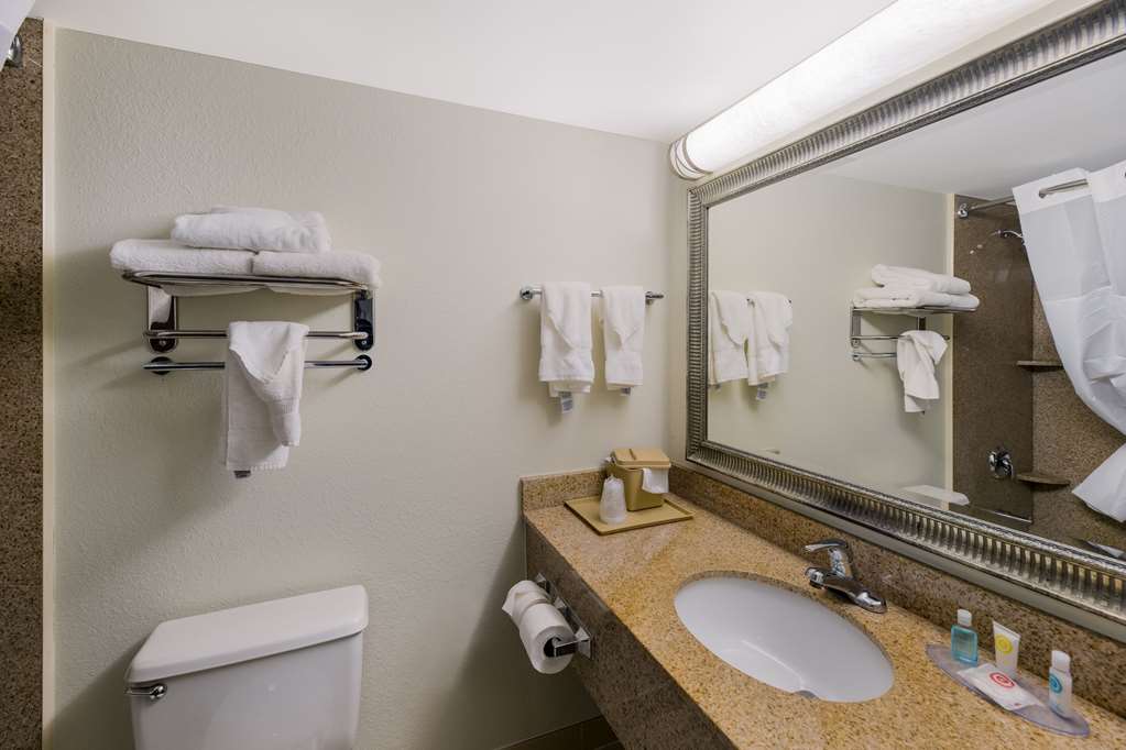 Suburban Studios San Angelo near Convention Center - photo 17