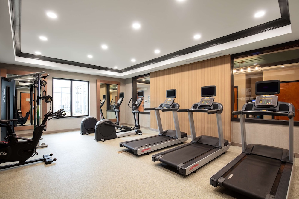 Hilton Garden Inn Kalispell - photo 24