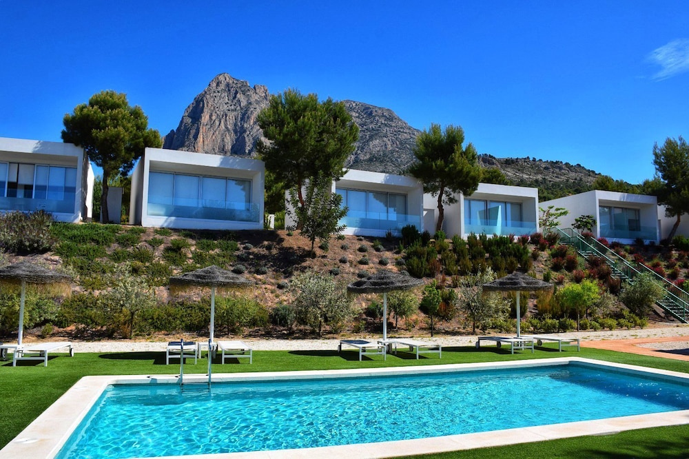 Puig Campana Nature Suites Hotel & BTT — hotel in Finestrat
