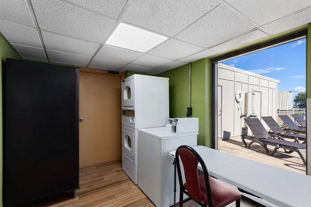 Super 8 by Wyndham Myrtle Beach Market Common Area - photo 24