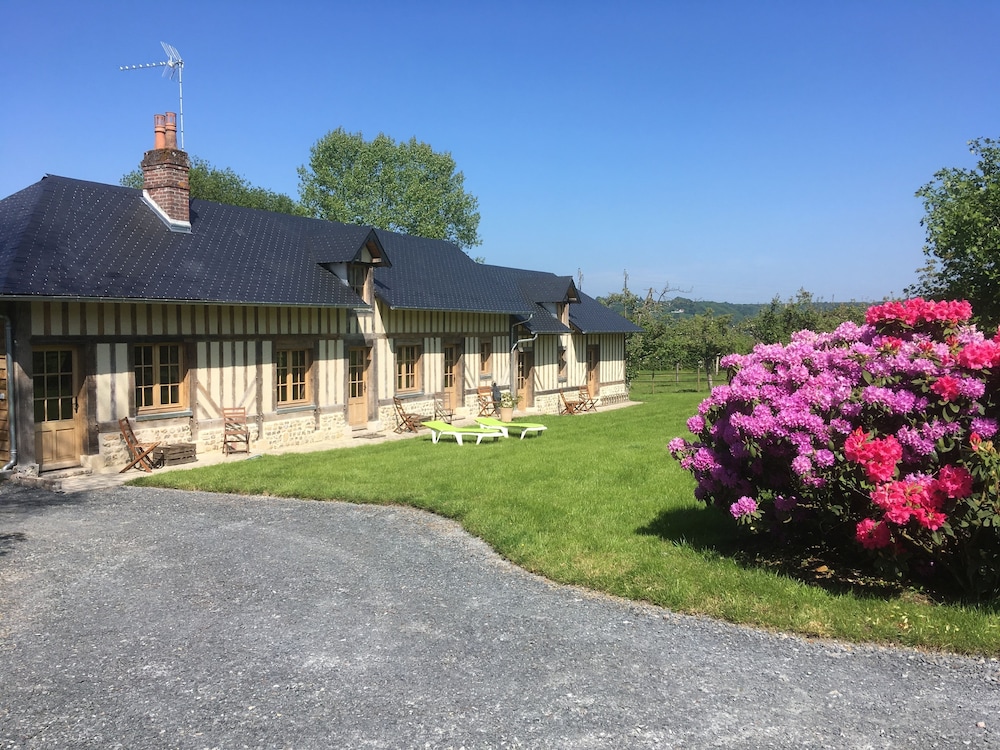 L'auberge du Mont - carbon neutral hotel in Lisieux