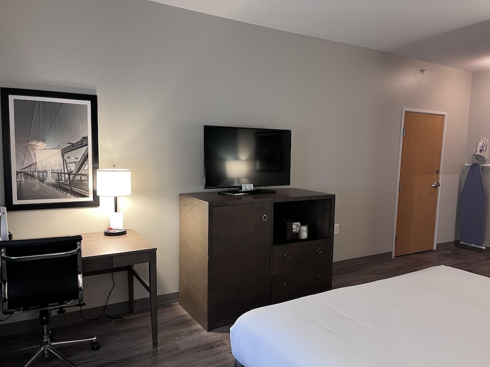 SureStay Plus Hotel by Best Western Highland Poughkeepsie - photo 41