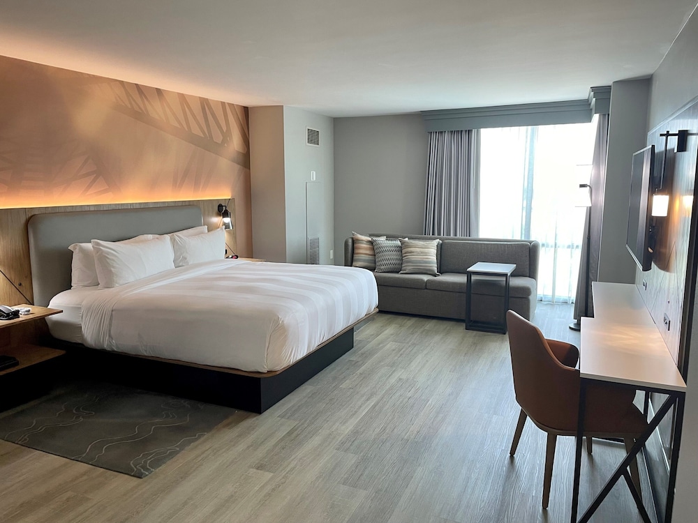 Houston Marriott North - photo 13
