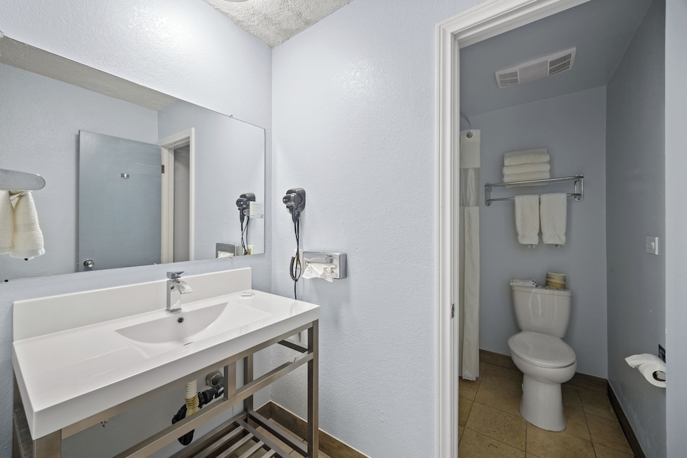 Sol Springs Inn - photo 19