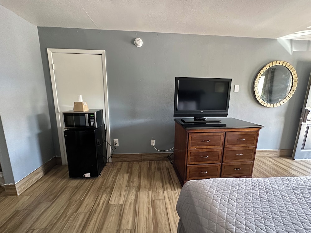 HillView Inn - photo 18