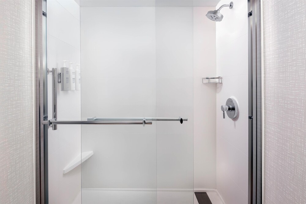Hampton Inn Buffalo Airport Galleria Mall - photo 15