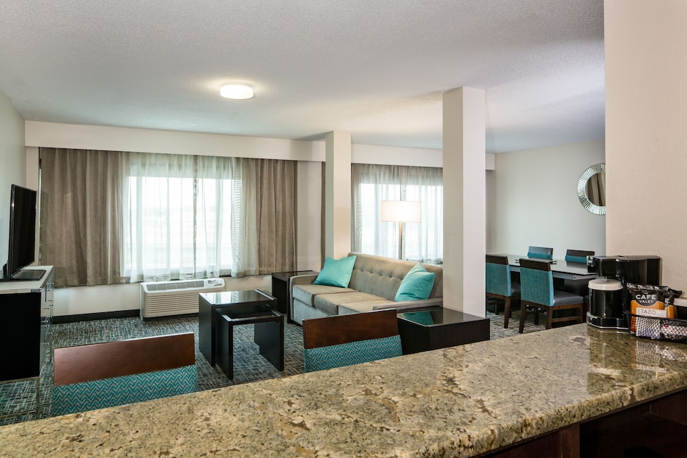Crowne Plaza Memphis Downtown by IHG - photo 7