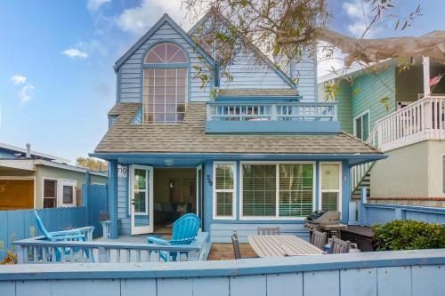 Ormond Beach Oasis Large Private Patio WasherDryer Pet Friendly & Steps2Sand