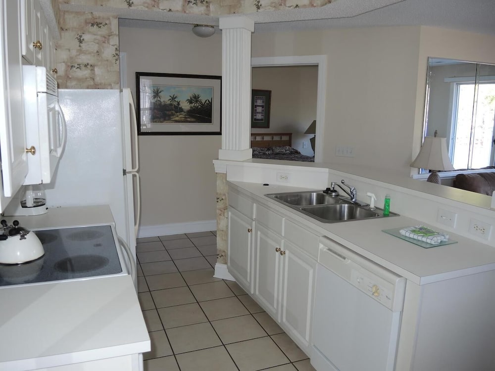 Family Friendly Brunswick Plantation Villa 1609 with Great Resort Amenities by RedAwning - photo 11