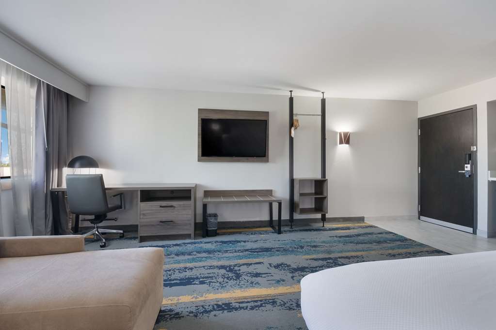 Clarion Pointe OKC Airport - photo 33