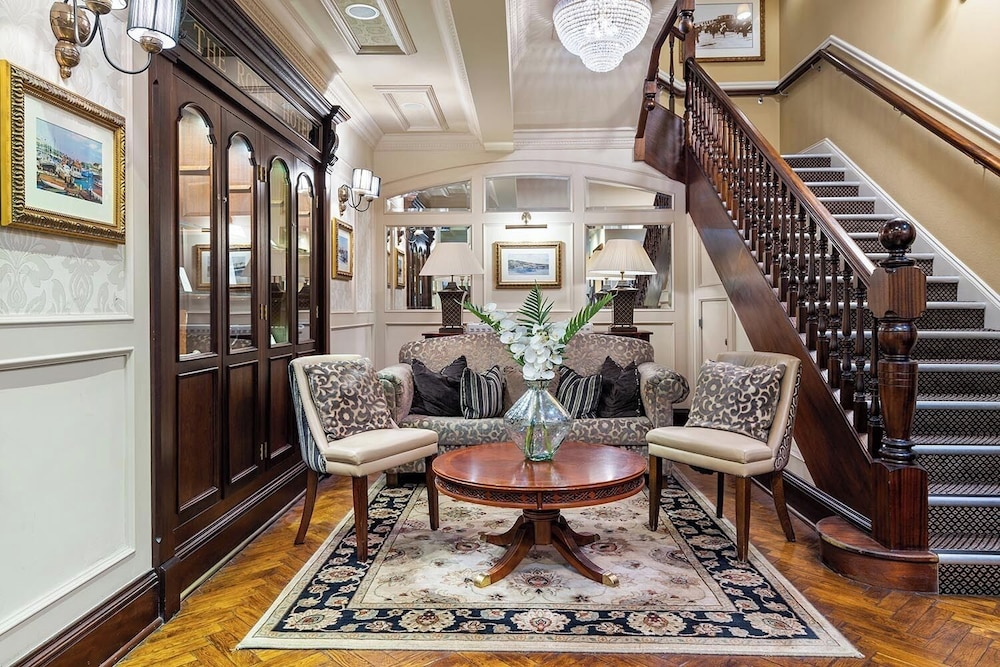 The Royal Hotel — 4-Star Luxury Hotel in Campbeltown, United Kingdom