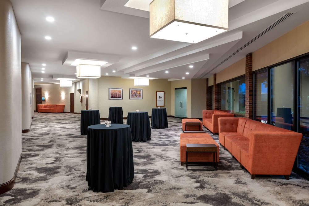 DoubleTree by Hilton Denver Aurora - photo 32
