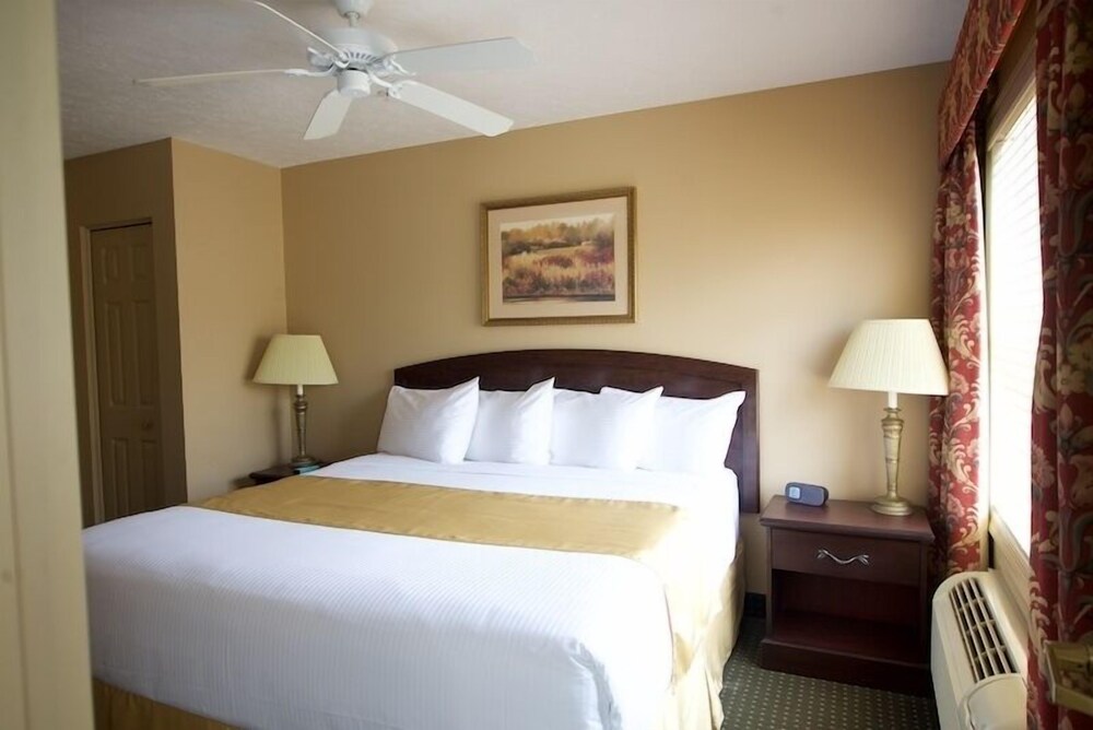 Split Rock Resort - photo 15