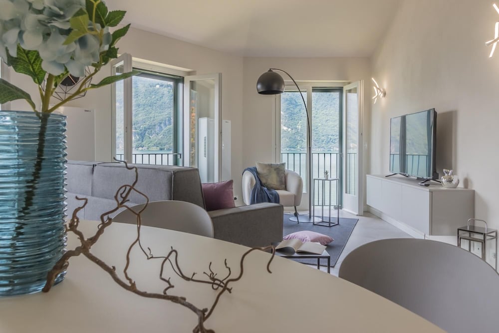 Sunset View in Lierna — 4-Star Luxury Hotel in Lierna, Italy