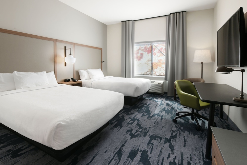 Fairfield INN AND Suites Dallas East - photo 4