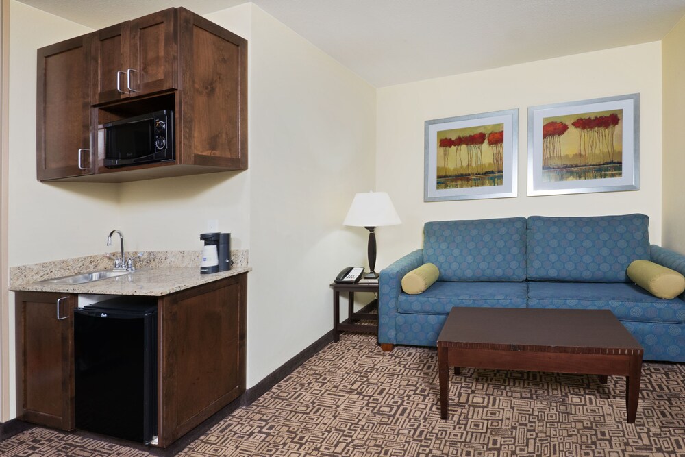 Holiday Inn Express Hotel & Suites Richfield by IHG - photo 19