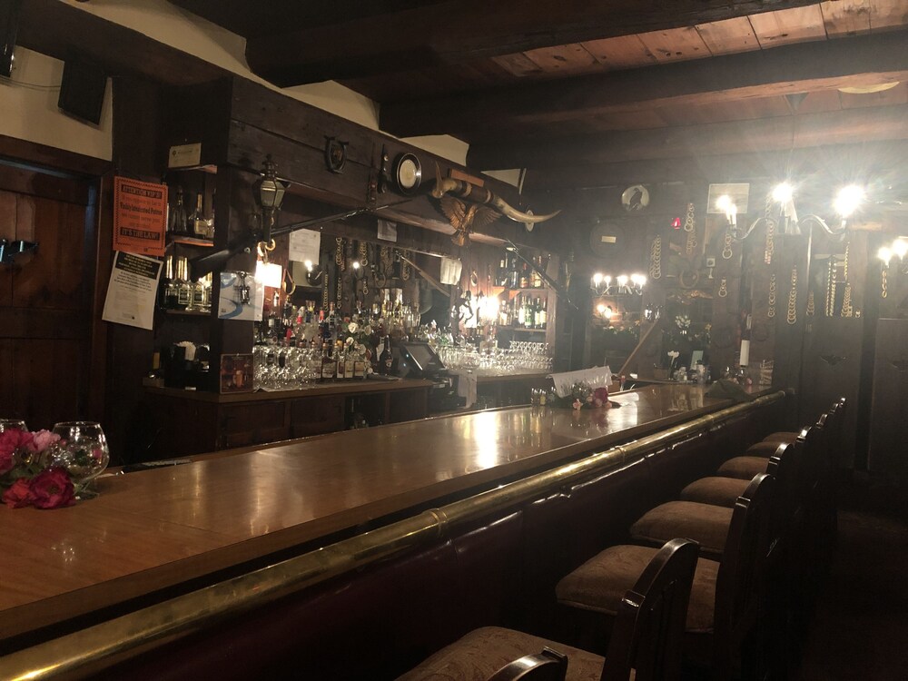 Gold Eagle Inn - photo 27