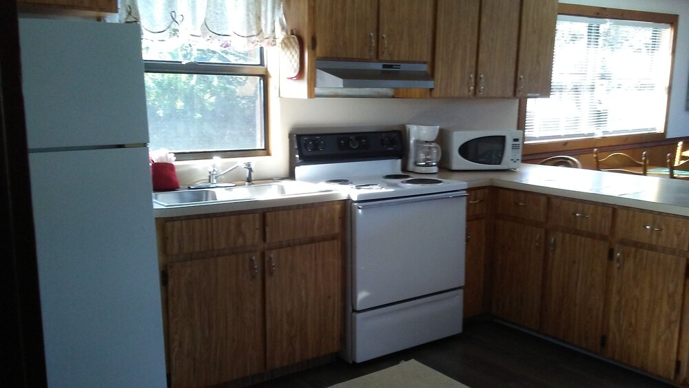 Camp Mack Lodge Marina & RV Resort - photo 22