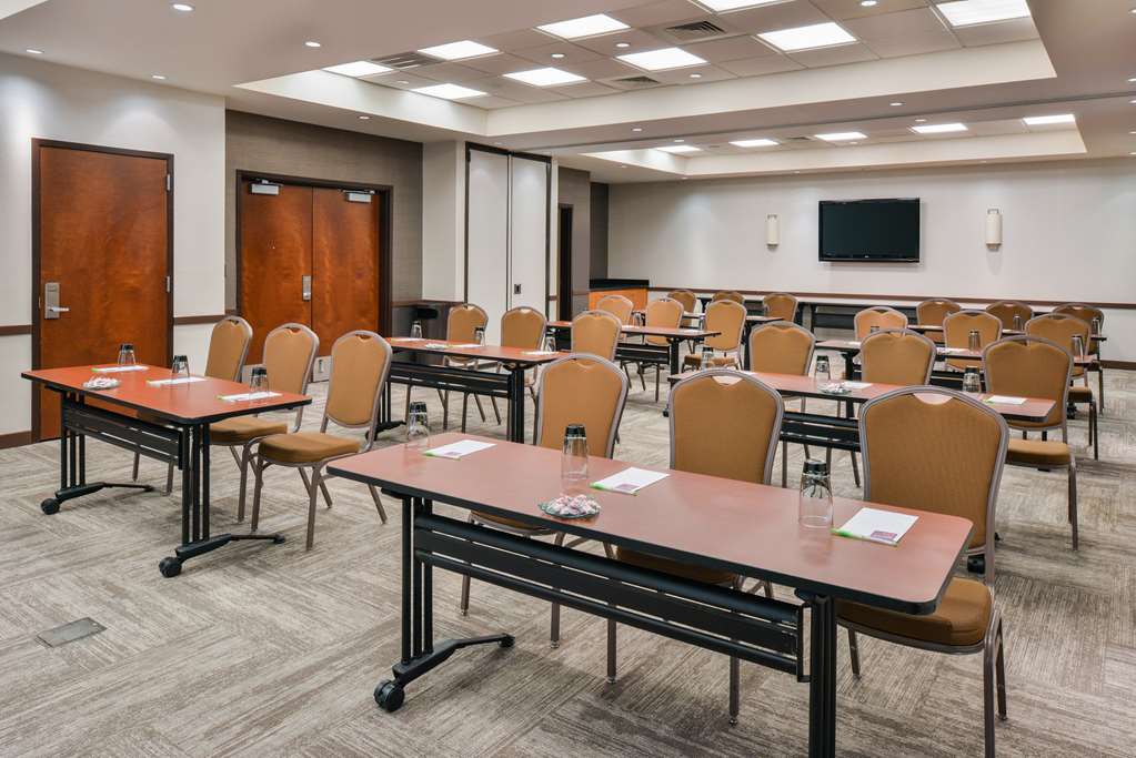 Hyatt Place Chesapeake Greenbrier - photo 17